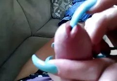 Samanta Blaze caresses his crack!